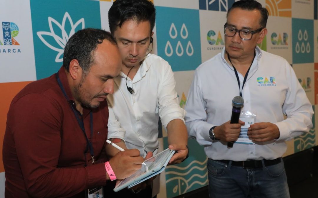 CAR y 43 municipios firman histórico pacto para la conservación y manejo sostenible de los páramos