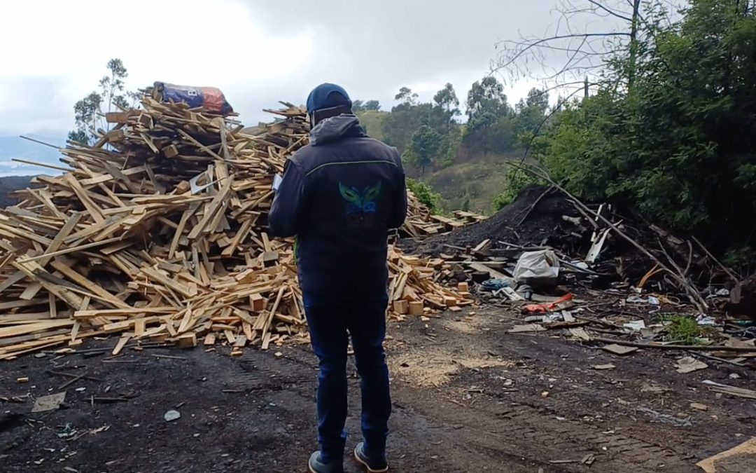 CAR no baja la guardia contra los productores ilegales de carbón vegetal en zona rural de Soacha