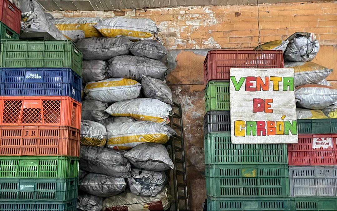 CAR propina golpe al comercio ilegal de carbón vegetal en el Sumapaz